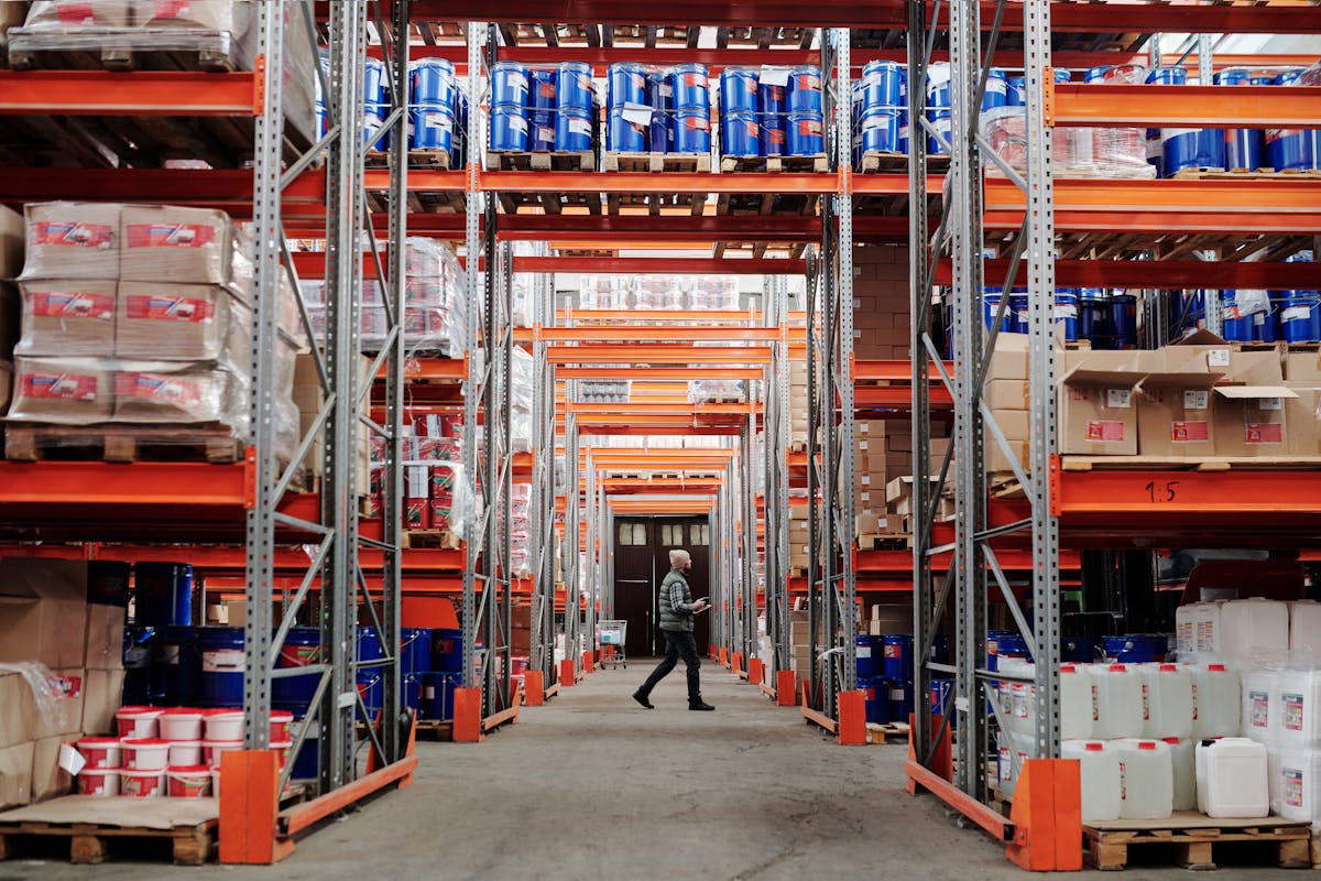 Integrated supply chain solutions — end-to-end logistics network